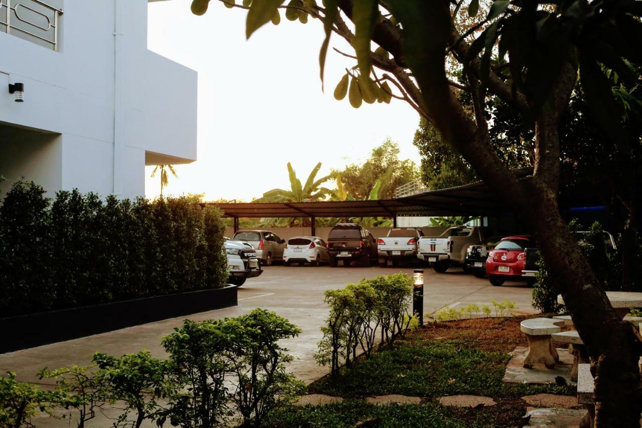 The Resto Hotel Udon Thani Exterior photo